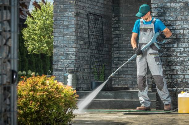 Best Parking Lot and Garage Cleaning  in Floresville, TX